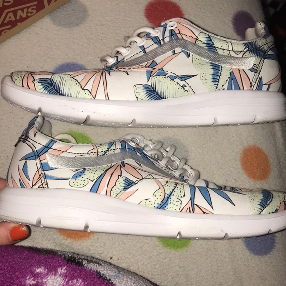 VANS NEW - Picture 2 of 3